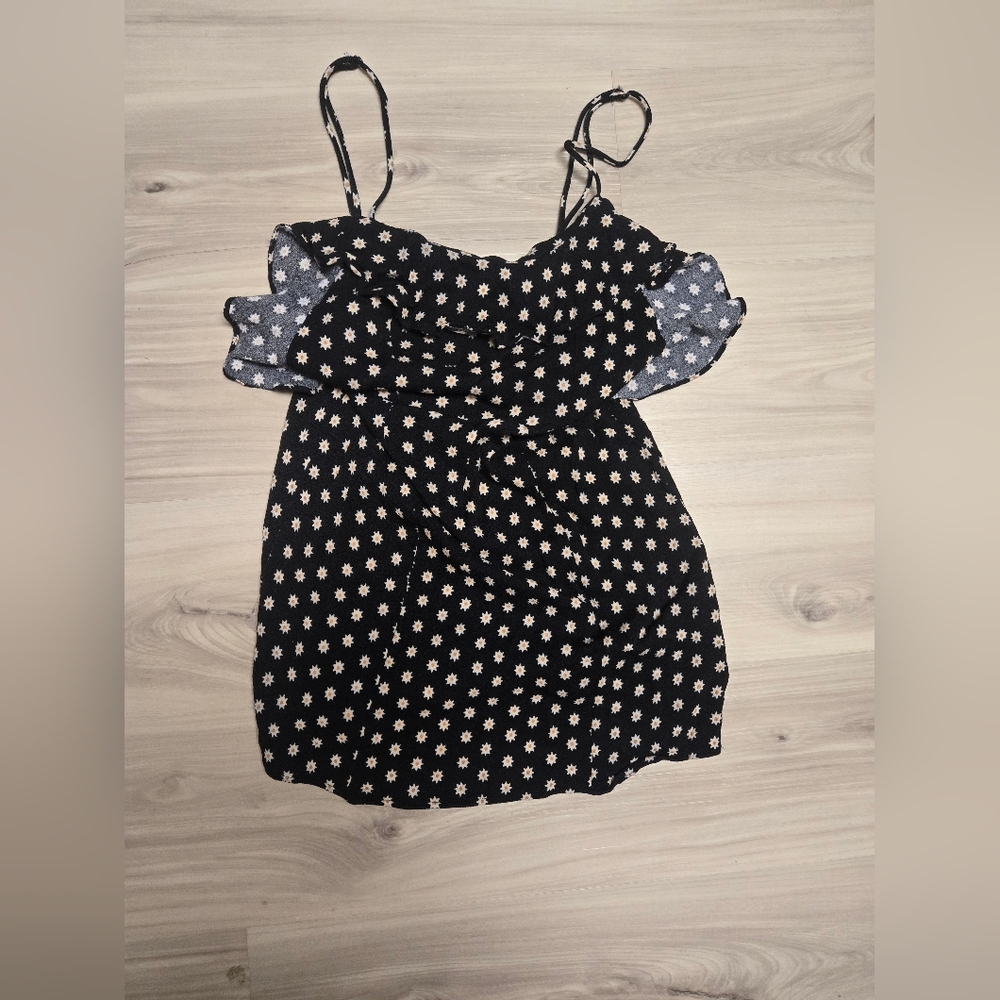 Free People Daisy Print Ruffle Cold Shoulder Top - Size S/P
